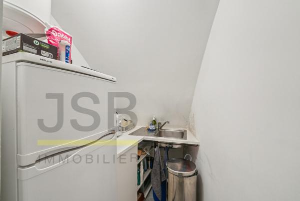 75002 Paris, Beauregard, Local commercial d’angle – Paris 2ᵉ – 85 m²