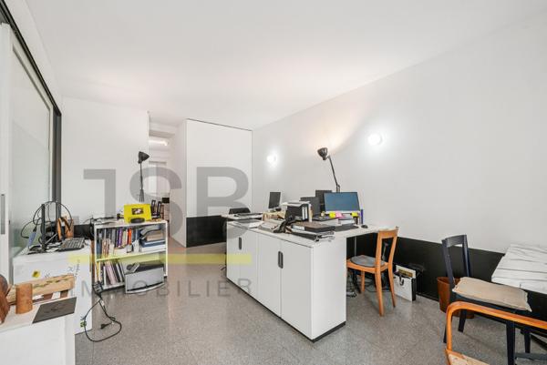 75002 Paris, Beauregard, Local commercial d’angle – Paris 2ᵉ – 85 m²