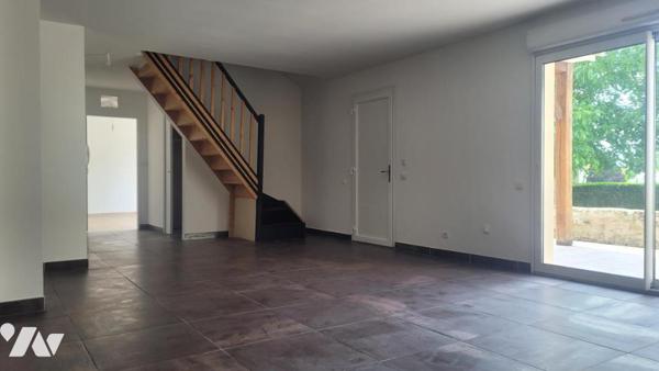 Sur la commune d'Ancinnes maison quatre chambres