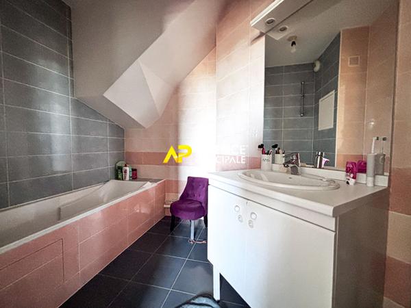 Sartrouville - La Vaudoire - Appartement 5 pièces 93.30 m2 avec rooftop 545 000 € **  - Référence  9582