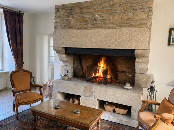 MAISON DE CARACTÈRE A VENDRE À SAINT-RENAN