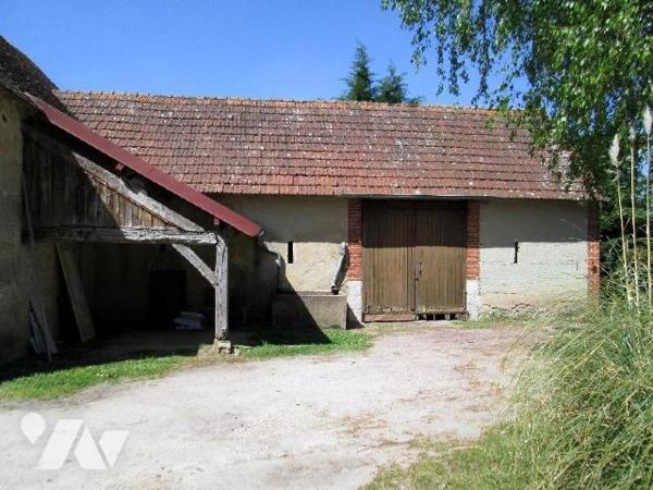 A vendre à Romorantin (41), Maison familiale avec piscine couverte dépendances et grand terrain...
