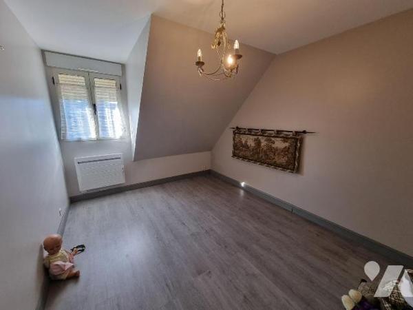 A vendre à Romorantin (41), Maison familiale avec piscine couverte dépendances et grand terrain...