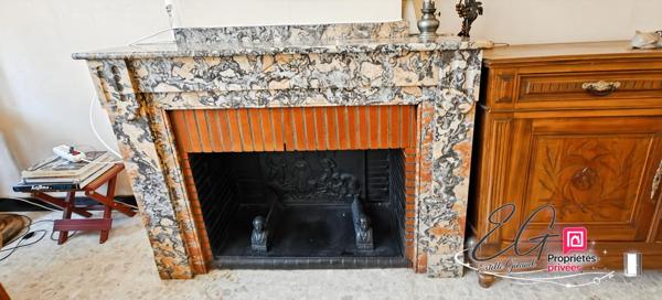 Maison de village de caractère avec cour intime et grand garage  à Caunes-Minervois