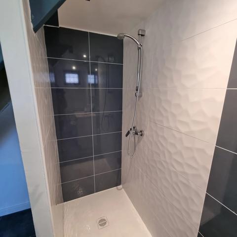 Maison de rapport divisée en 2 appartements T3 avec terrain et garage à MORCENX (40)