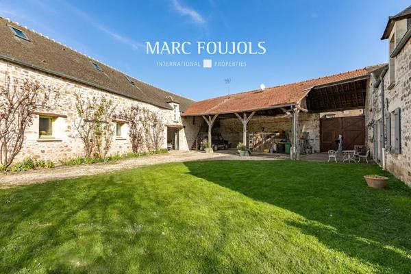 Ancien corps de ferme rénové dans un village proche de Senlis