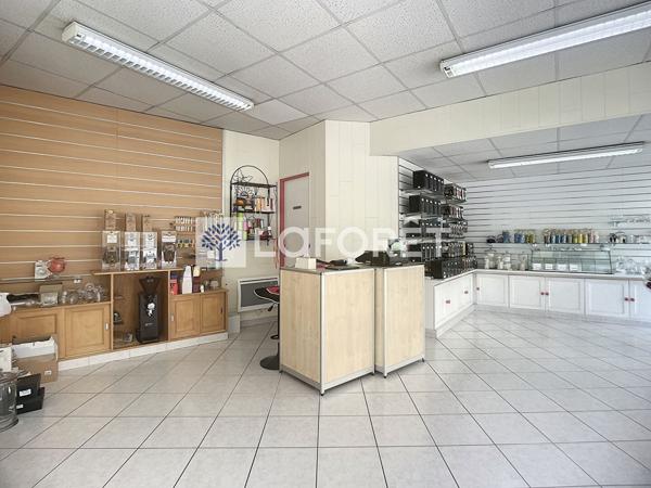 Location local commercial Thouars - 85 m² - 450 € / mois