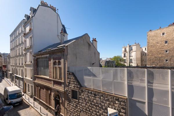 Appartement Paris 18 e - LEPIC / ABBESSES