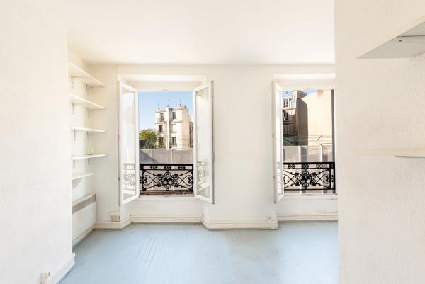 Appartement Paris 18 e - LEPIC / ABBESSES
