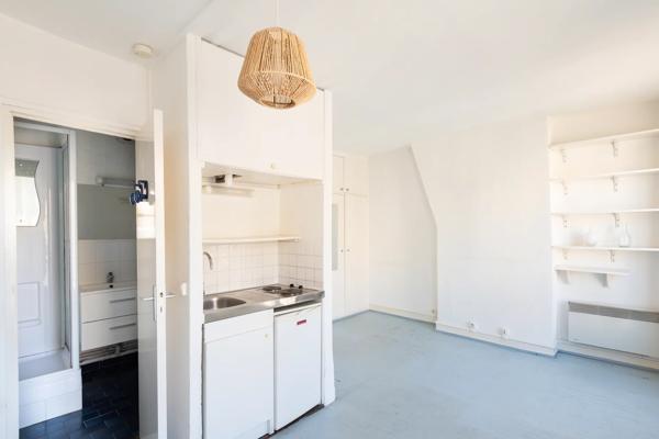 Appartement Paris 18 e - LEPIC / ABBESSES