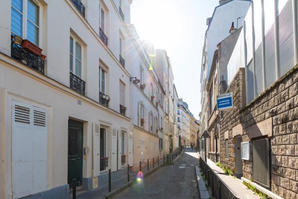 Appartement Paris 18 e - LEPIC / ABBESSES