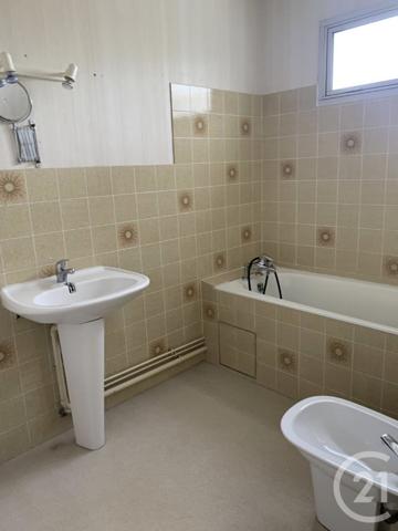 Appartement F3 à vendre  4 pièces - 82 m2 CHATELLERAULT - 86