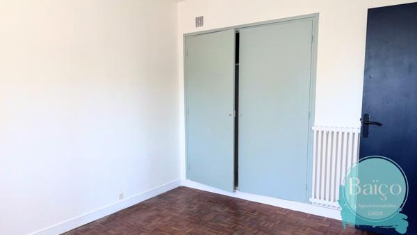 Appartement
                                                                                                                                                                                                                                                                                                                        5 pièce(s)                                                                                                                                                                                                          3 chambre(s)                                                                                                                                                                                                          128  m²