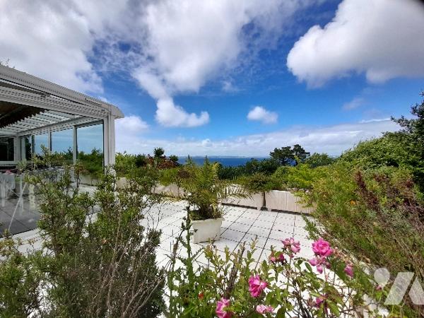 Une maison d'habitation sur sous-sol