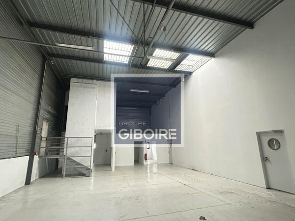 Local d'activites 600 m² à louer CESSON-SEVIGNE (réf : 35.7185)