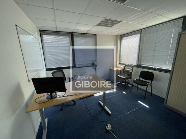 Local d'activites 640 m² à louer SAINT HERBLAIN (réf : 44.019092)