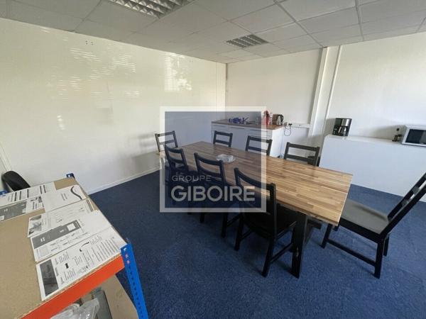 Local d'activites 640 m² à louer SAINT HERBLAIN (réf : 44.019092)
