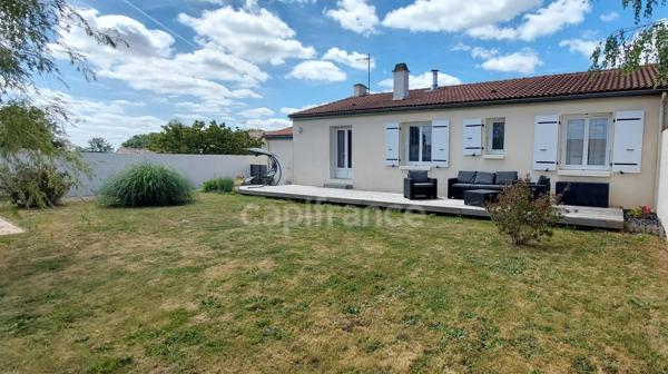 Maison à vendre 5 pièces MERVENT (85)