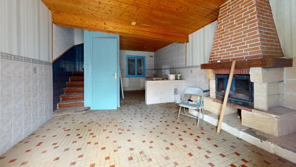 Vente                                                      Immeuble
                        
                     11 pièces                      135 m2                     à Damazan