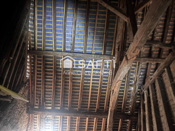 Rare sur le secteur, maison avec vitrine sur rue passante