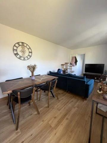 Location                                                      Maison
                        
                                         38 m2                     à Aix-en-Provence