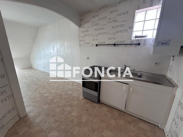 Location Appartement 4 pièces 59.6 m² - LE VISCONTI La Roche Sur Yon 85000