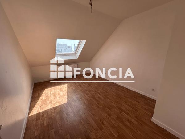 Location Appartement 4 pièces 59.6 m² - LE VISCONTI La Roche Sur Yon 85000
