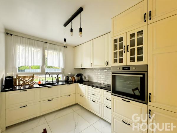 Appartement 69 m² - Terrasse - Parking - Cave - Calme absolu - Vue verdoyante.