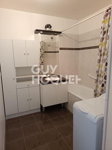 SAINT-OUEN RER C - 3 PIECES - 63 M² - BALCON