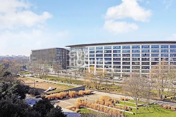 SAINT-OUEN RER C - 3 PIECES - 63 M² - BALCON