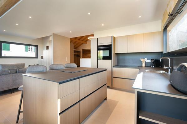 Chalet aux prestations haut de gamme avec vue sur le lac