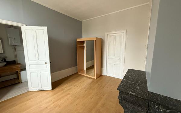 Maison à vendre    7 pièces • 214 m2 Saint-Quentin