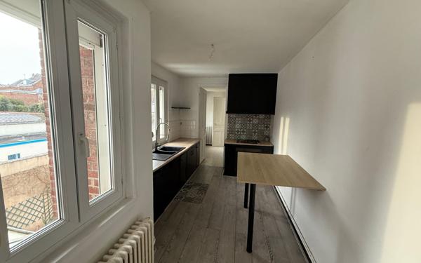 Maison à vendre    7 pièces • 214 m2 Saint-Quentin