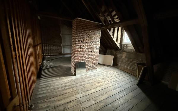 Maison à vendre    7 pièces • 214 m2 Saint-Quentin