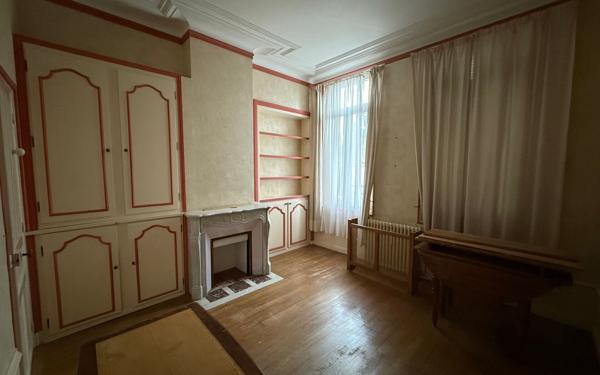 Maison à vendre    7 pièces • 214 m2 Saint-Quentin