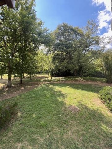 PLAISANCE du Gers(32) : ELEGANTE MAISON D'ARCHITECTE 185m2, sans travaux, 6.900m2 de terrain arboré, grande piece de vie, 4  chambres, cheminée, une valeur süre....