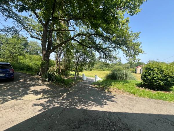 PLAISANCE du Gers(32) : ELEGANTE MAISON D'ARCHITECTE 185m2, sans travaux, 6.900m2 de terrain arboré, grande piece de vie, 4  chambres, cheminée, une valeur süre....