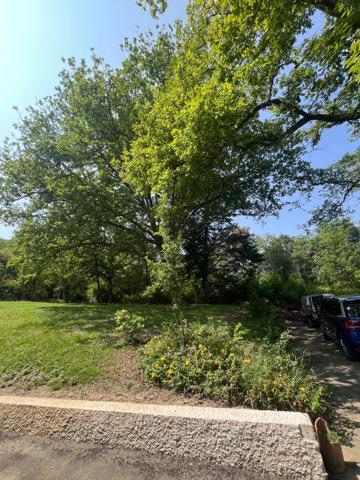 PLAISANCE du Gers(32) : ELEGANTE MAISON D'ARCHITECTE 185m2, sans travaux, 6.900m2 de terrain arboré, grande piece de vie, 4  chambres, cheminée, une valeur süre....