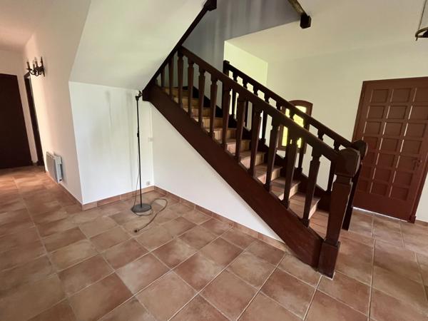 PLAISANCE du Gers(32) : ELEGANTE MAISON D'ARCHITECTE 185m2, sans travaux, 6.900m2 de terrain arboré, grande piece de vie, 4  chambres, cheminée, une valeur süre....