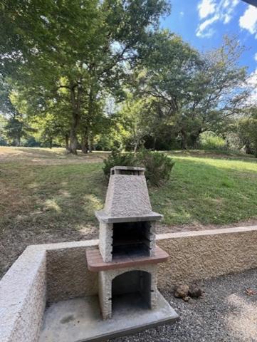 PLAISANCE du Gers(32) : ELEGANTE MAISON D'ARCHITECTE 185m2, sans travaux, 6.900m2 de terrain arboré, grande piece de vie, 4  chambres, cheminée, une valeur süre....