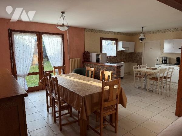 Pavillon situé à AGNEAUX (50180), à proximité des écoles et des commerces