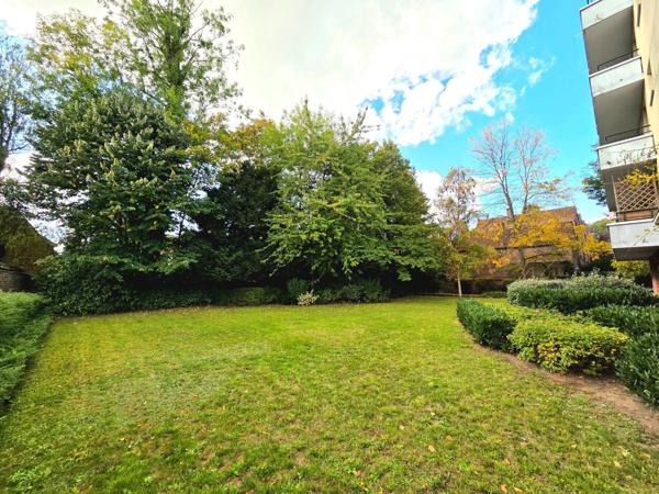 APPARTEMENT DE STANDING AVEC TERRASSE DONNANT SUR LE JARDIN