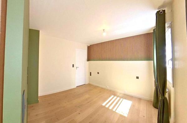 APPARTEMENT DE STANDING AVEC TERRASSE DONNANT SUR LE JARDIN