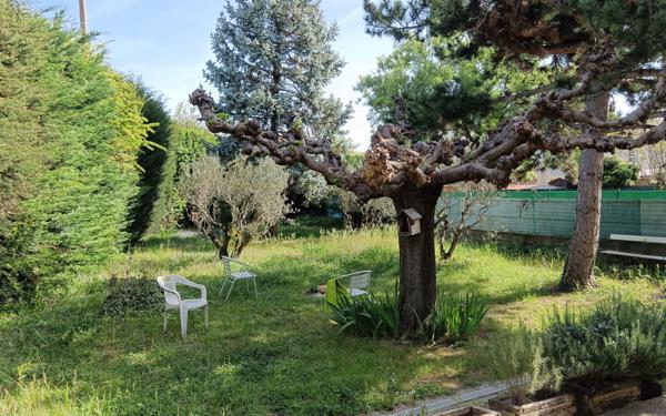 Appartement à vendre    2 pièces •  Sénas