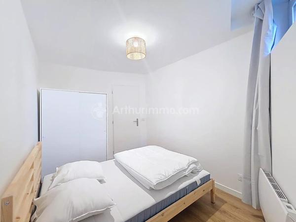 Location                                                      Appartement
                        
                     2 pièces                      25 m2                     à Clermont-Ferrand