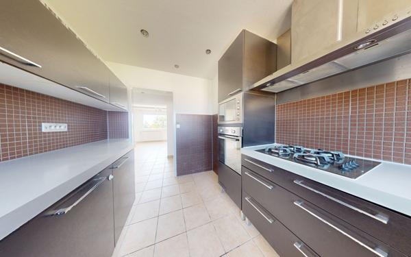 Appartement à louer    3 pièces • 65,22 m2 Hoenheim