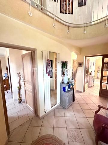 Maison à PONT-SUR-YONNE, 89140 - 7 pièces 192m²