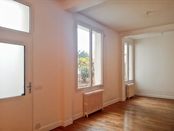 APPARTEMENT A LOUER T3 100.15M² MONTREUIL