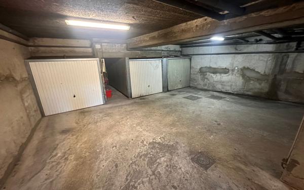 Stationnement à louer    Rosny-sous-Bois