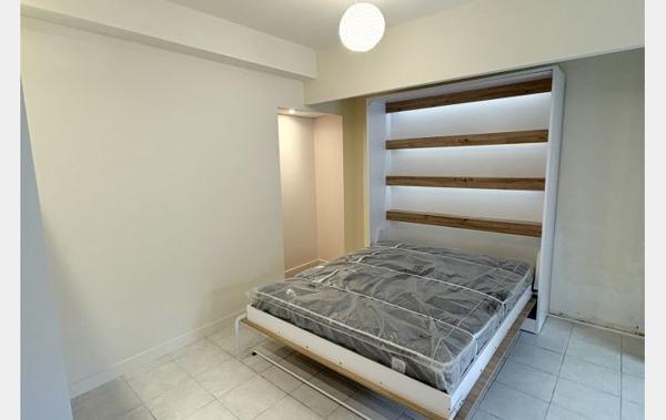 Vente Studio + Cour rdc rénové(e) Le grau-du-roi   